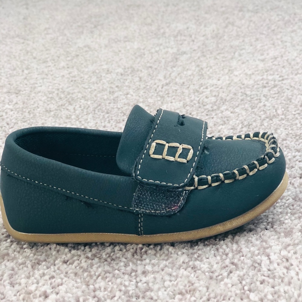 Blue dress shoes for children, size 7
